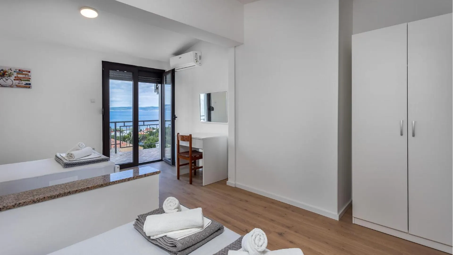 Cozy Apartment In Novi Vinodolski With Kitchen Chorwacja