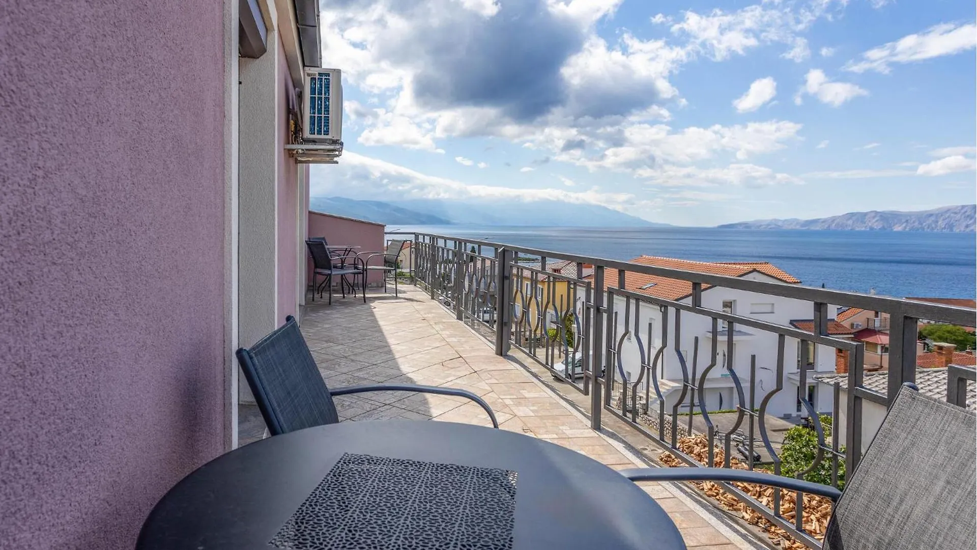Cozy Apartment In Novi Vinodolski With Kitchen Chorwacja